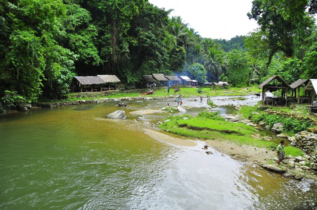 Tamaraw Falls / Tukuran Falls